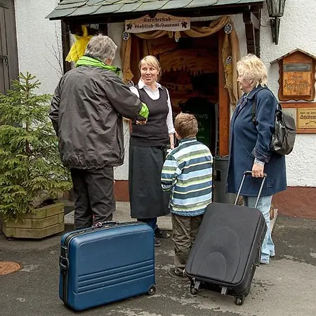 ホテル Fruehstuecks Zum Postillion クリンゲンタール